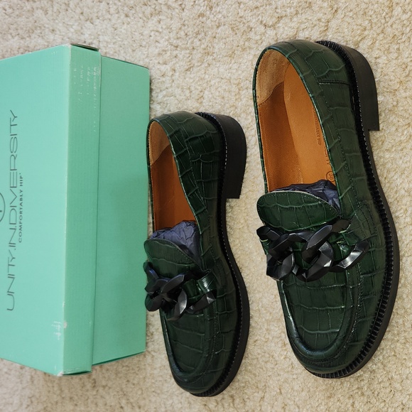 NIB. Womens Unity.In.Diversity Green Croco Leather Loafer-U.S. 7-7 1/2, EU 38